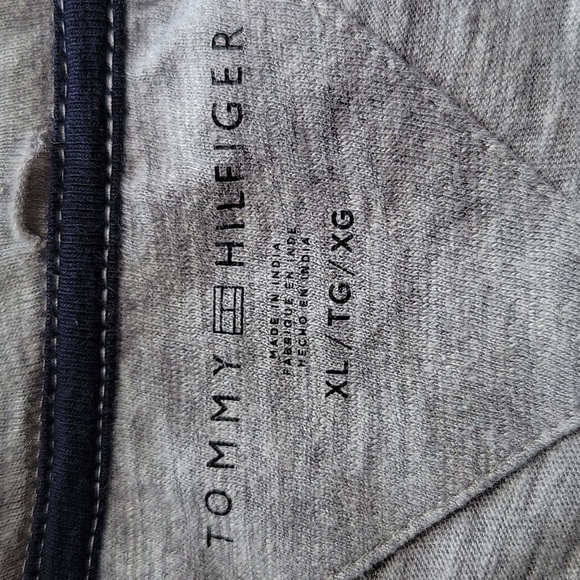 Tommy Hilfiger U.S. Flag Cut Out Tee Gray XL - Picture 5 of 6